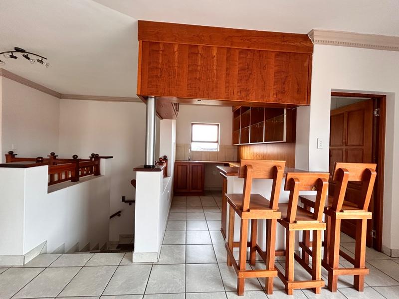 5 Bedroom Property for Sale in Birdwood Estate North West